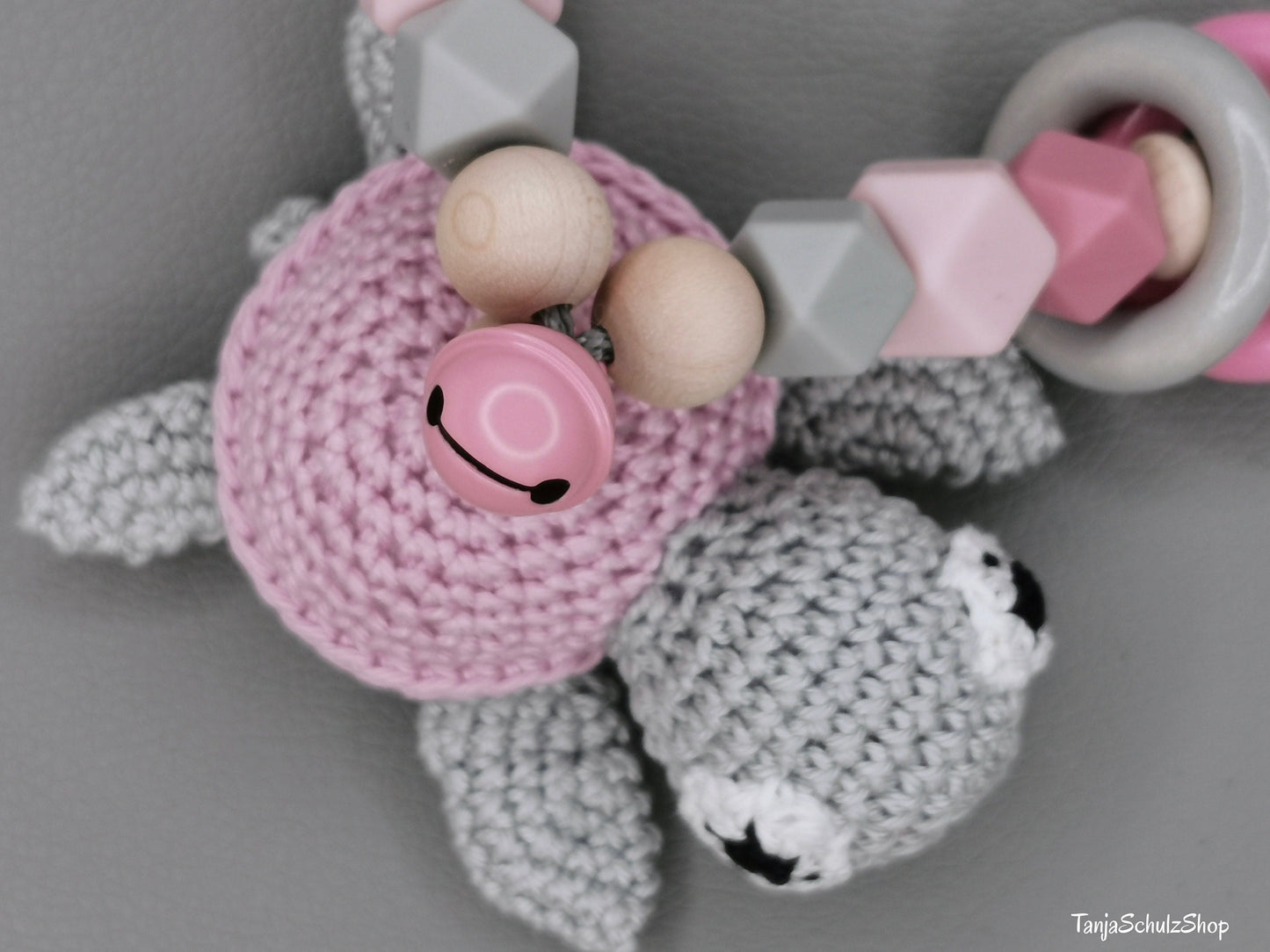 Baby Kinderwagenkette, Schildkröte in rosé und grau, eine tolle Geschenkidee zur Geburt
